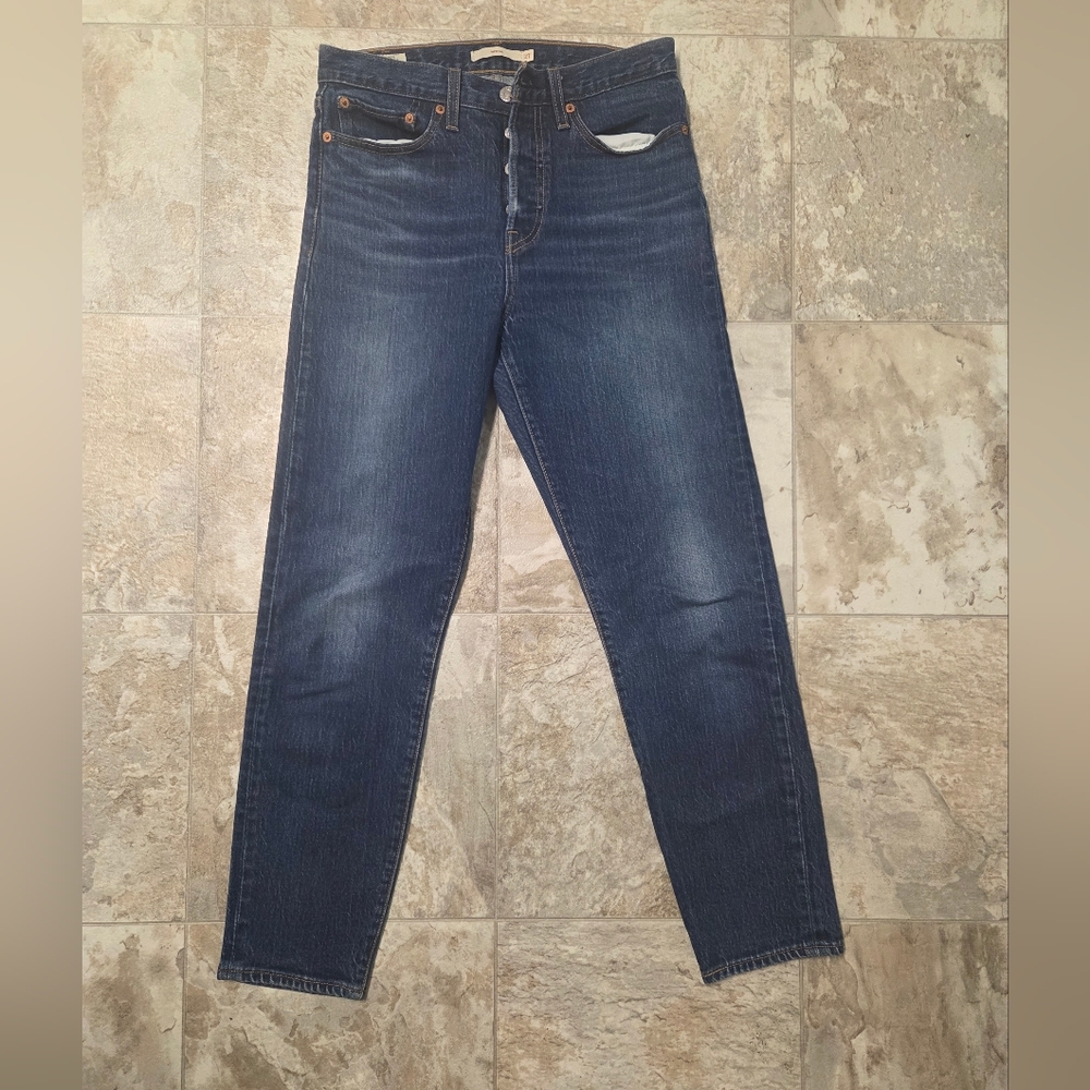 Levi's Women's Wedgie High Rise Straight Leg Jeans 27